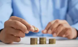 Firma upada: Co z pracownikiem? Odzyskaj pieniądze, poznaj prawa!